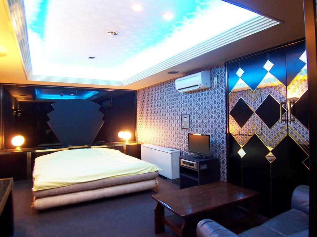 Hotel Pyramid (Adults Only) Himeji Exterior photo