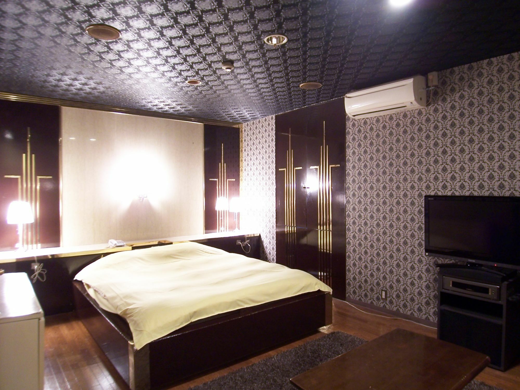 Hotel Pyramid (Adults Only) Himeji Exterior photo